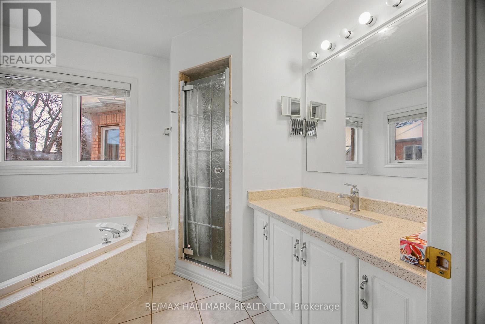 60 Cider Crescent, Richmond Hill, Ontario  L4E 4A4 - Photo 29 - N12736724