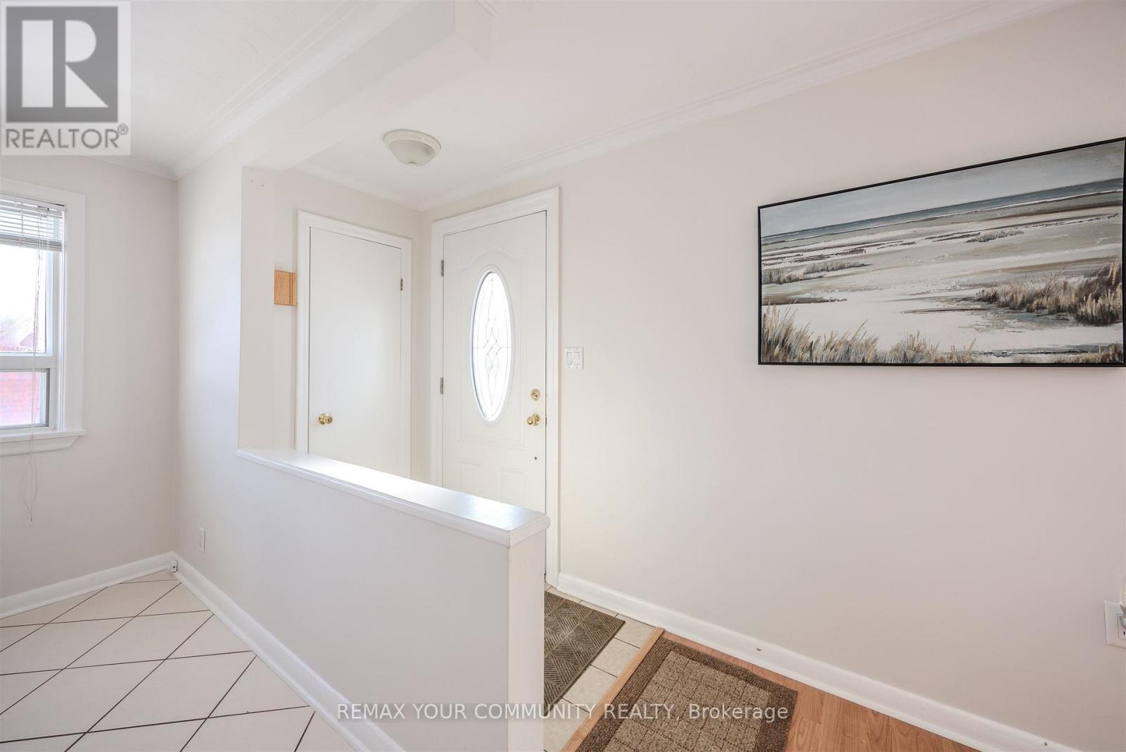 Upper - 18 Railway Street, Vaughan, Ontario  L6A 1P7 - Photo 2 - N12758670