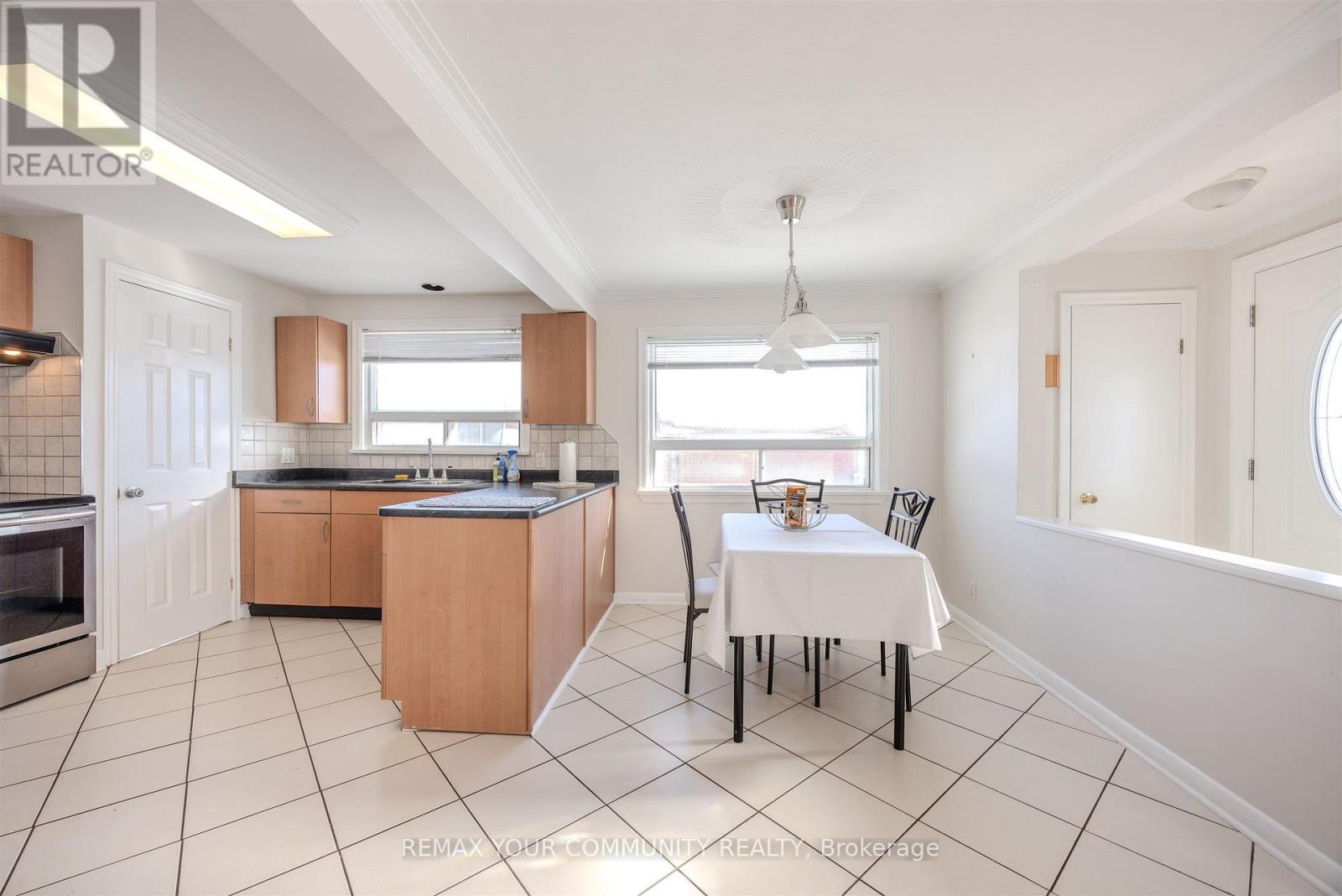 Upper - 18 Railway Street, Vaughan, Ontario  L6A 1P7 - Photo 15 - N12758670