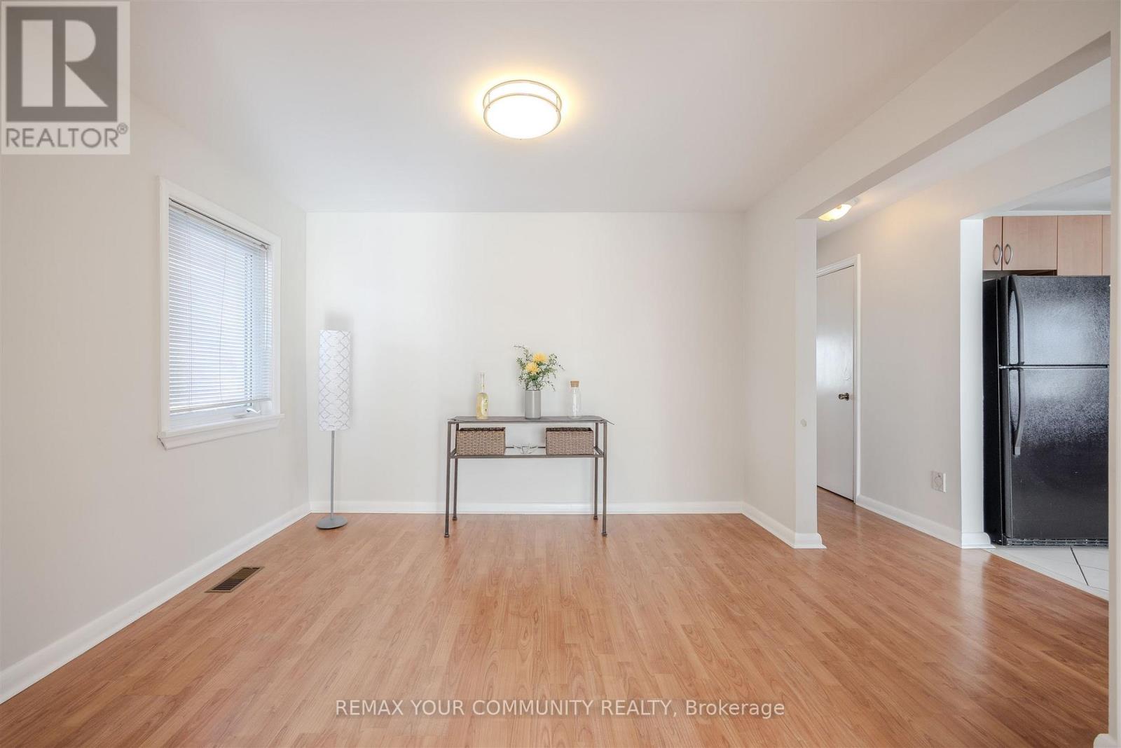 Upper - 18 Railway Street, Vaughan, Ontario  L6A 1P7 - Photo 11 - N12758670