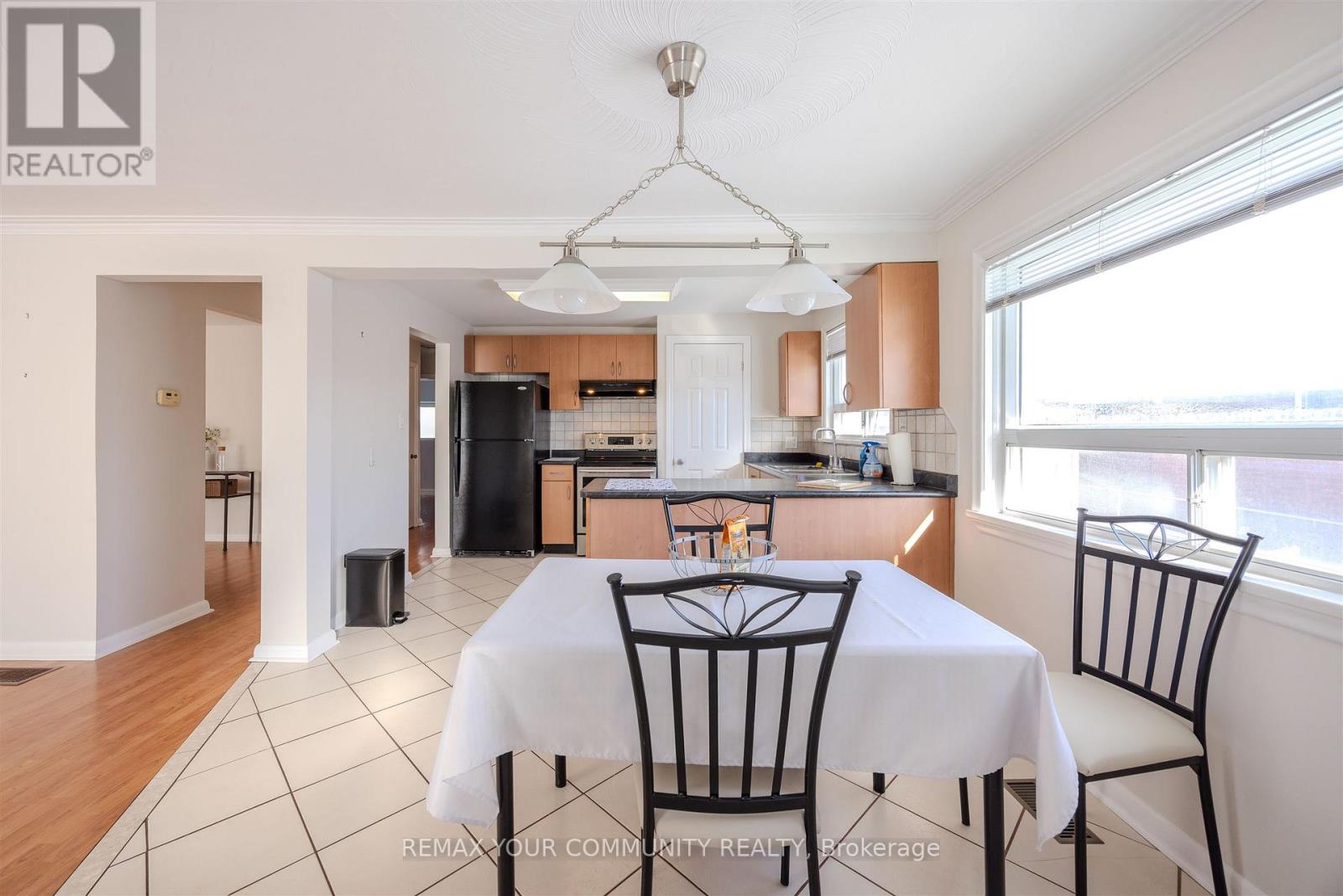 Upper - 18 Railway Street, Vaughan, Ontario  L6A 1P7 - Photo 18 - N12758670