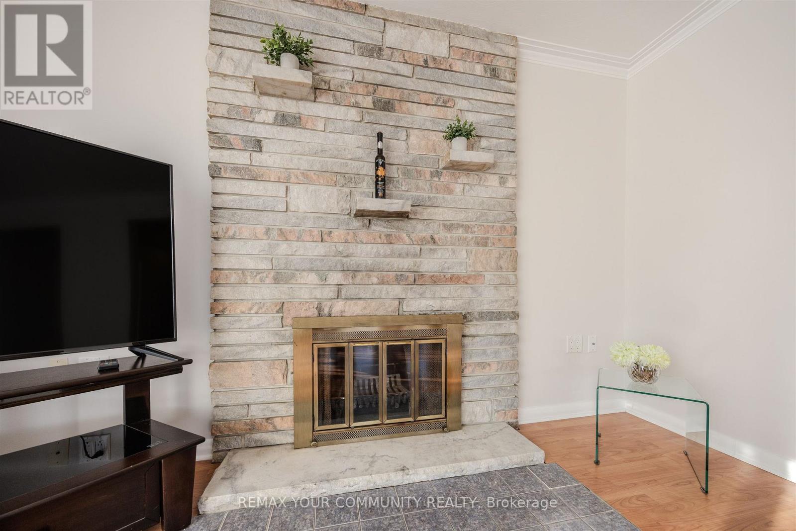 Upper - 18 Railway Street, Vaughan, Ontario  L6A 1P7 - Photo 6 - N12758670