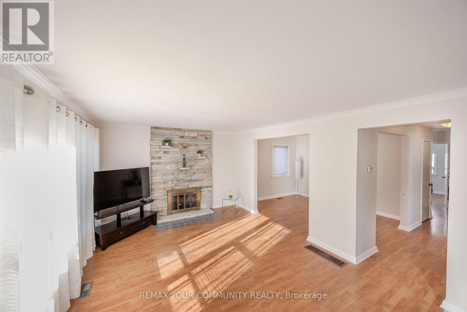 Upper - 18 Railway Street, Vaughan, Ontario  L6A 1P7 - Photo 7 - N12758670