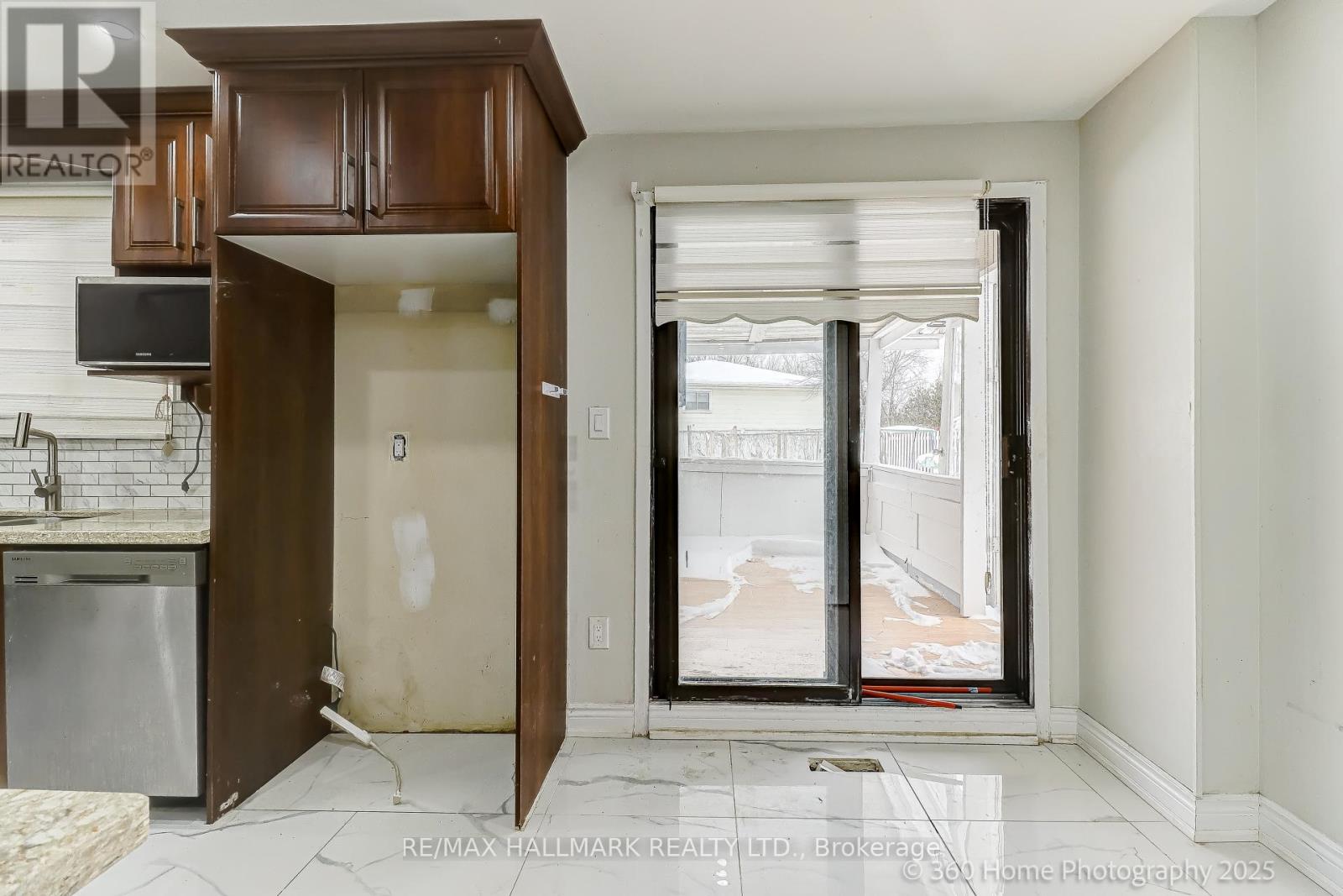 7 Grenadier Road, Brampton, Ontario  L6S 1T5 - Photo 11 - W12747406