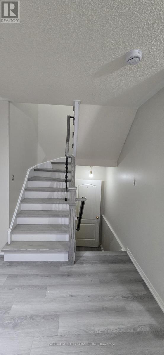 3475 Angel Pass Drive, Mississauga, Ontario  L5M 7N5 - Photo 7 - W12754960