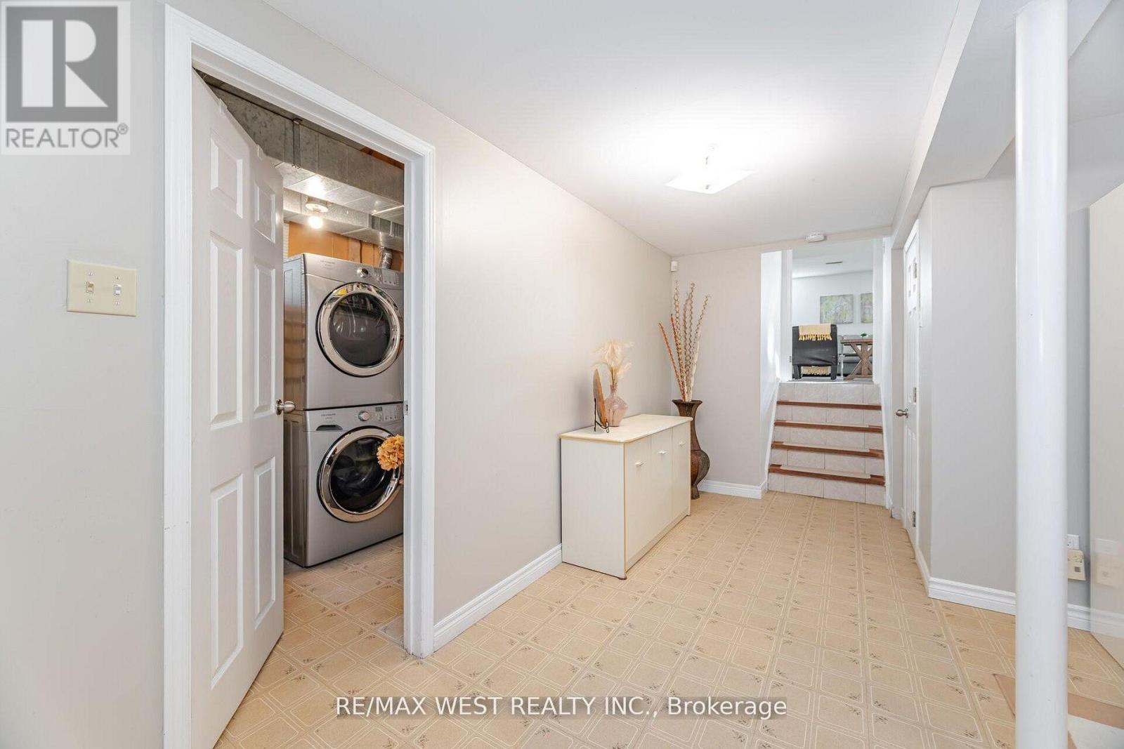 17 Malcolm Crescent, Brampton, Ontario  L6S 3C7 - Photo 27 - W12679760