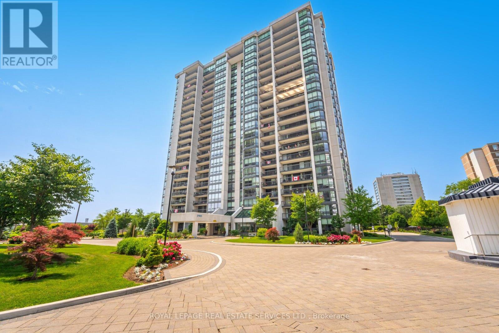306 - 2180 Marine Drive, Oakville, Ontario  L6L 5V2 - Photo 2 - W12753520