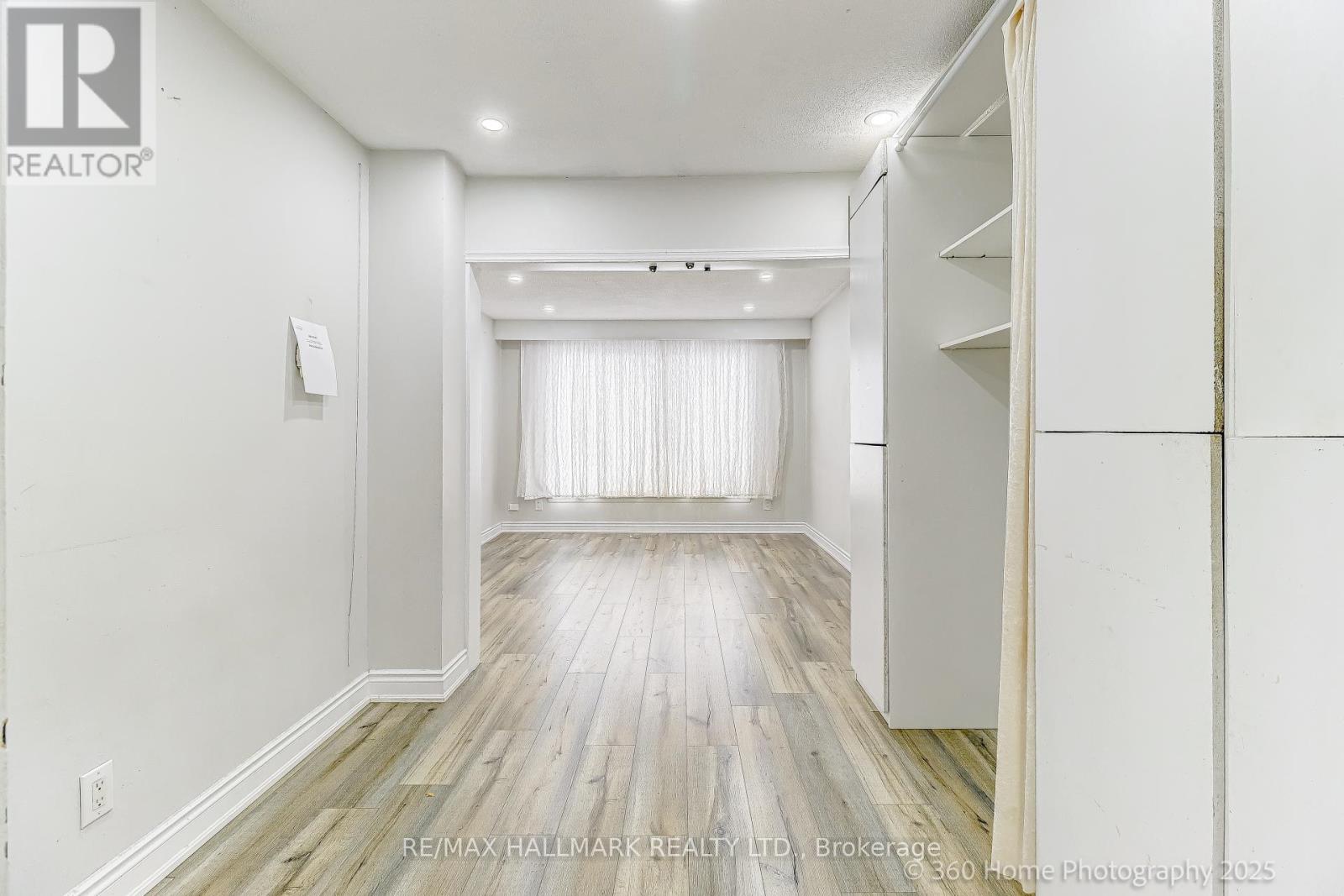 7 Grenadier Road, Brampton, Ontario  L6S 1T5 - Photo 8 - W12747406