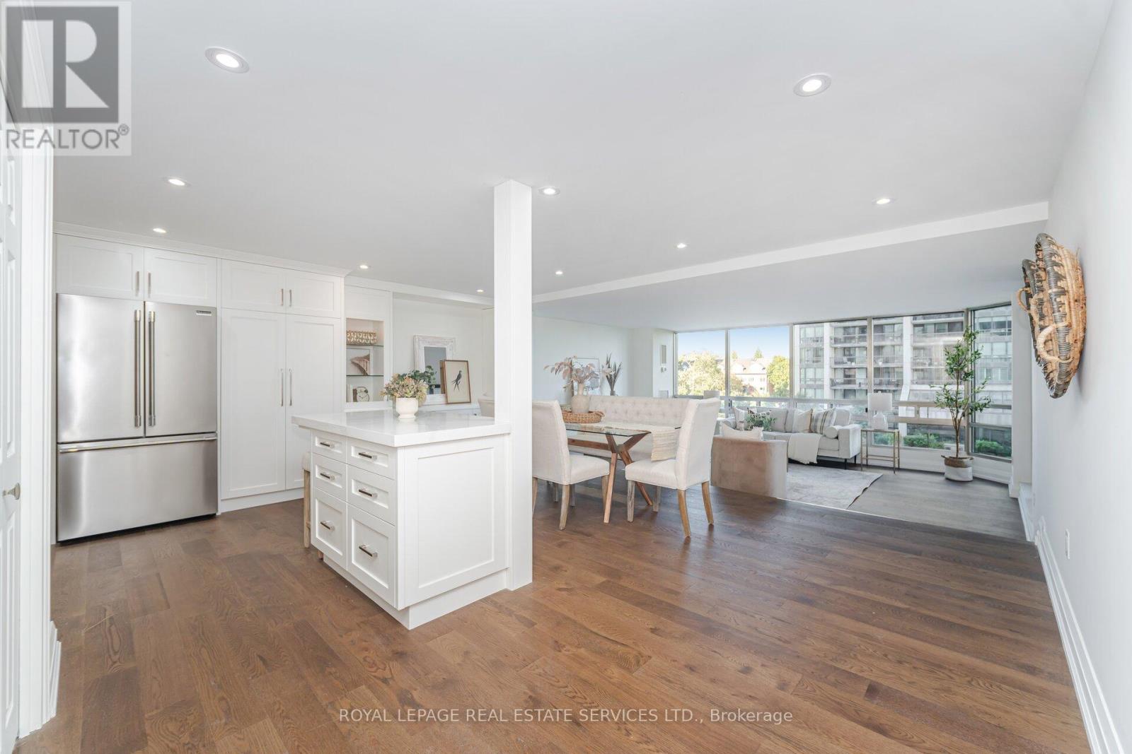 306 - 2180 Marine Drive, Oakville, Ontario  L6L 5V2 - Photo 4 - W12753520