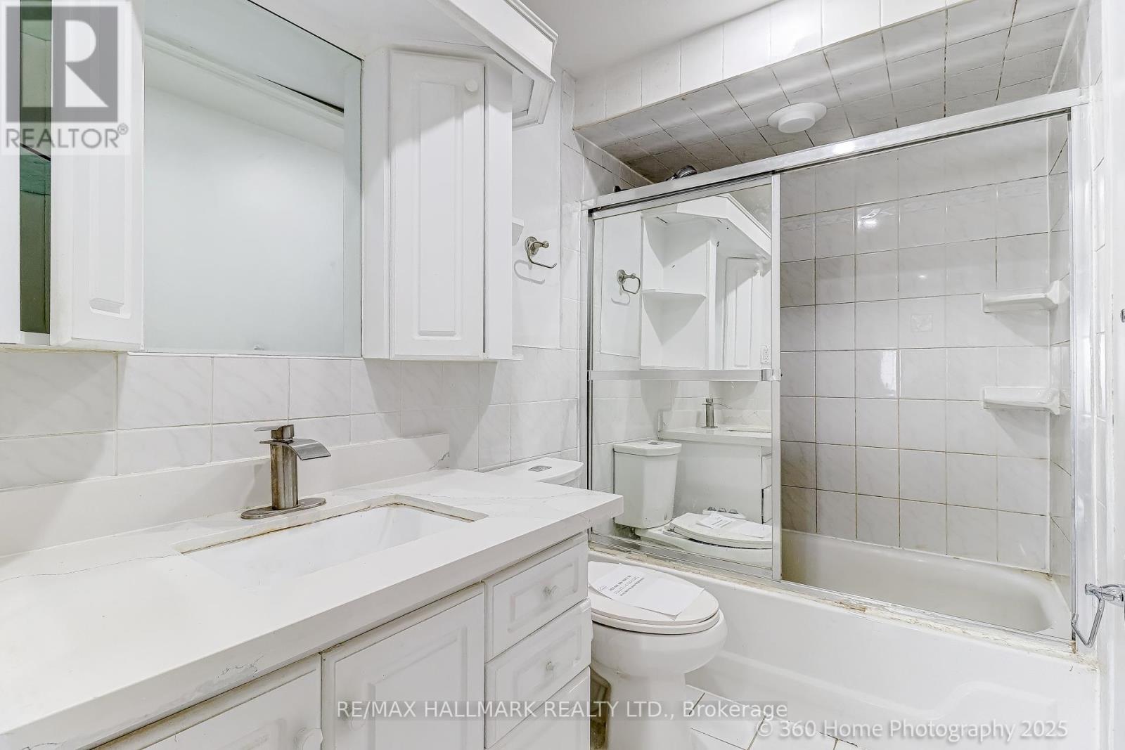 7 Grenadier Road, Brampton, Ontario  L6S 1T5 - Photo 21 - W12747406