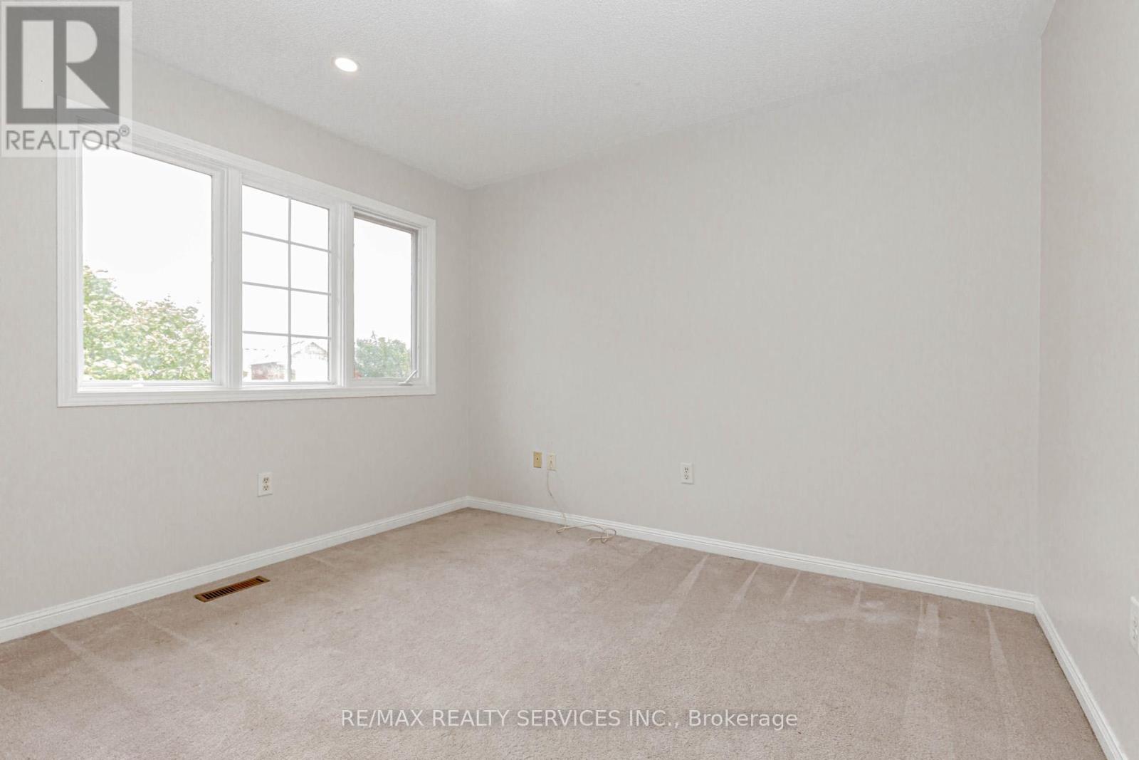 Upper - 106 Narrow Valley Crescent, Brampton, Ontario  L6R 2M6 - Photo 25 - W12758586