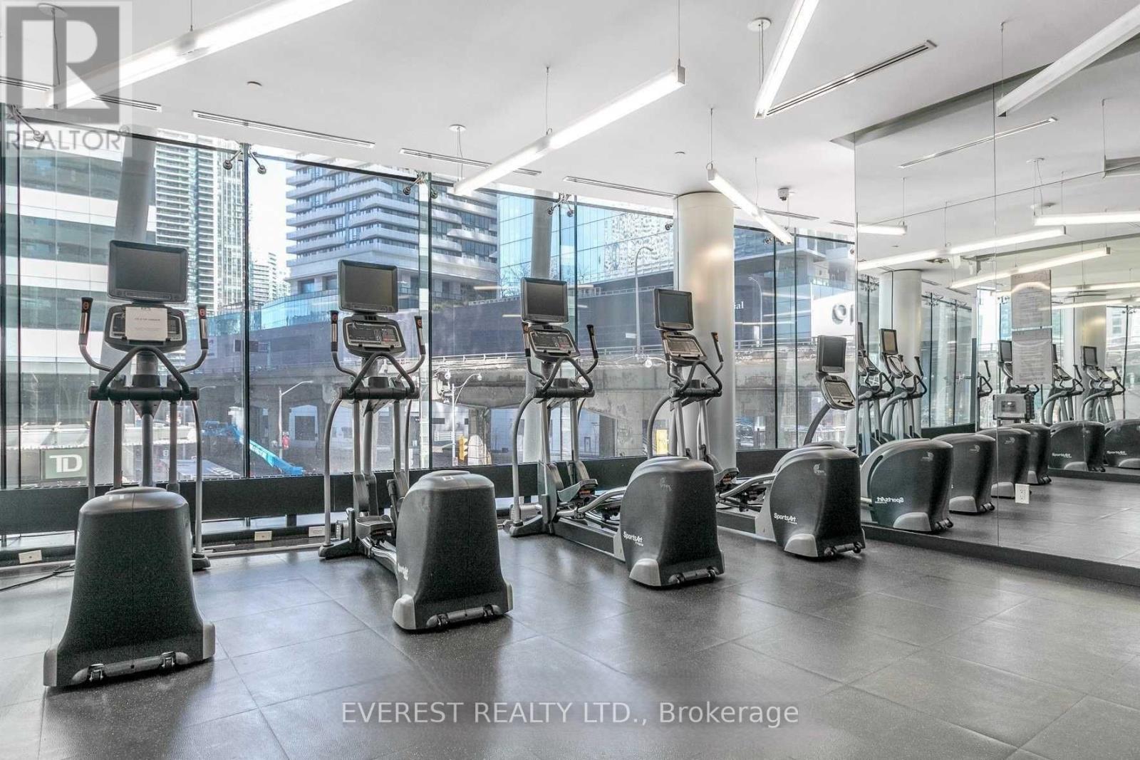 3308 - 14 York Street, Toronto, Ontario  M5J 0B1 - Photo 12 - C12678554