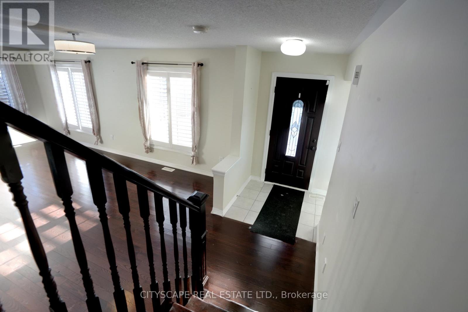 150 Leiterman Drive, Milton, Ontario  L9T 8B5 - Photo 9 - W12758604