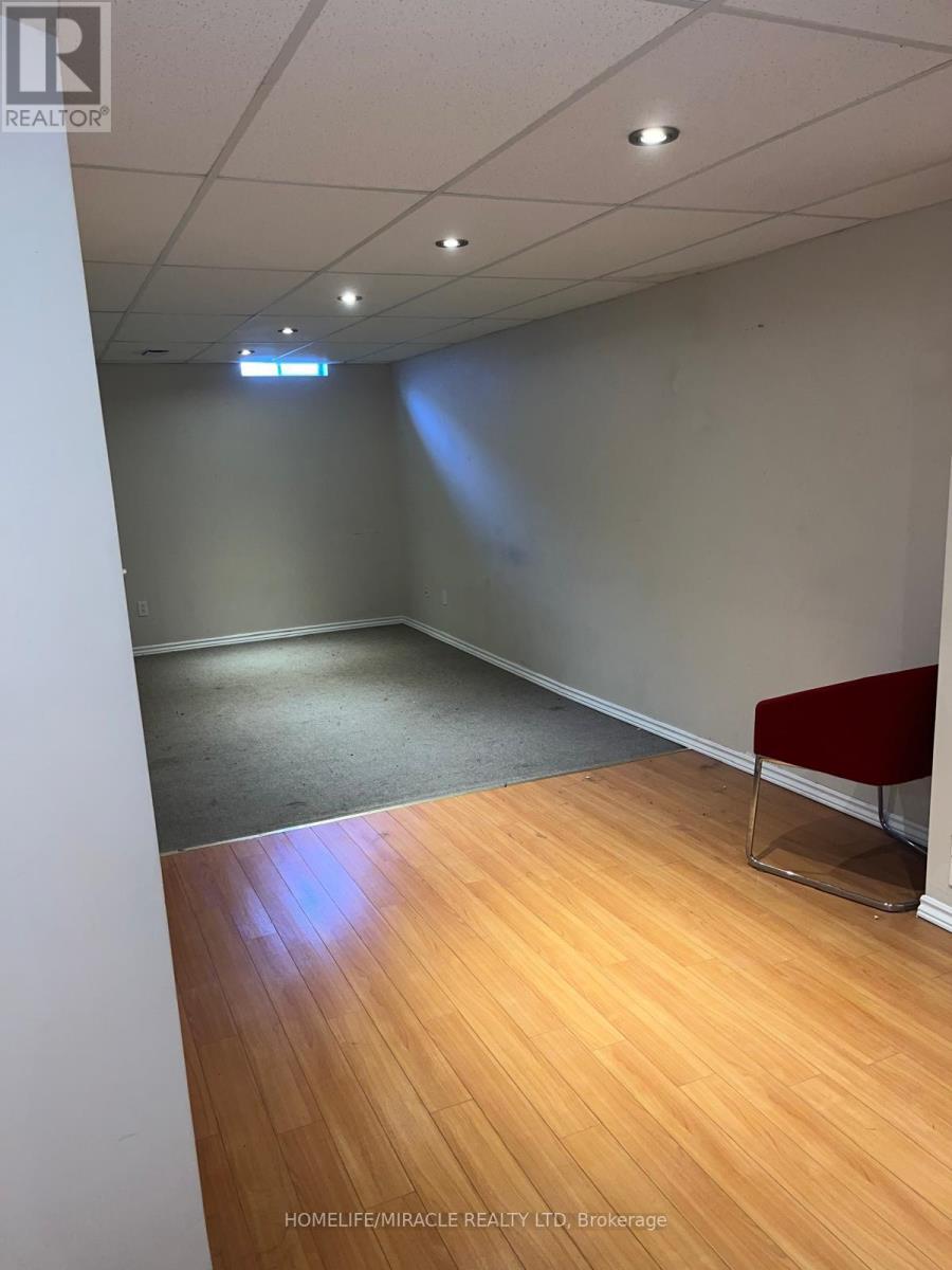 49 Sand Cherry Crescent, Brampton, Ontario  L6R 3B1 - Photo 21 - W12758652