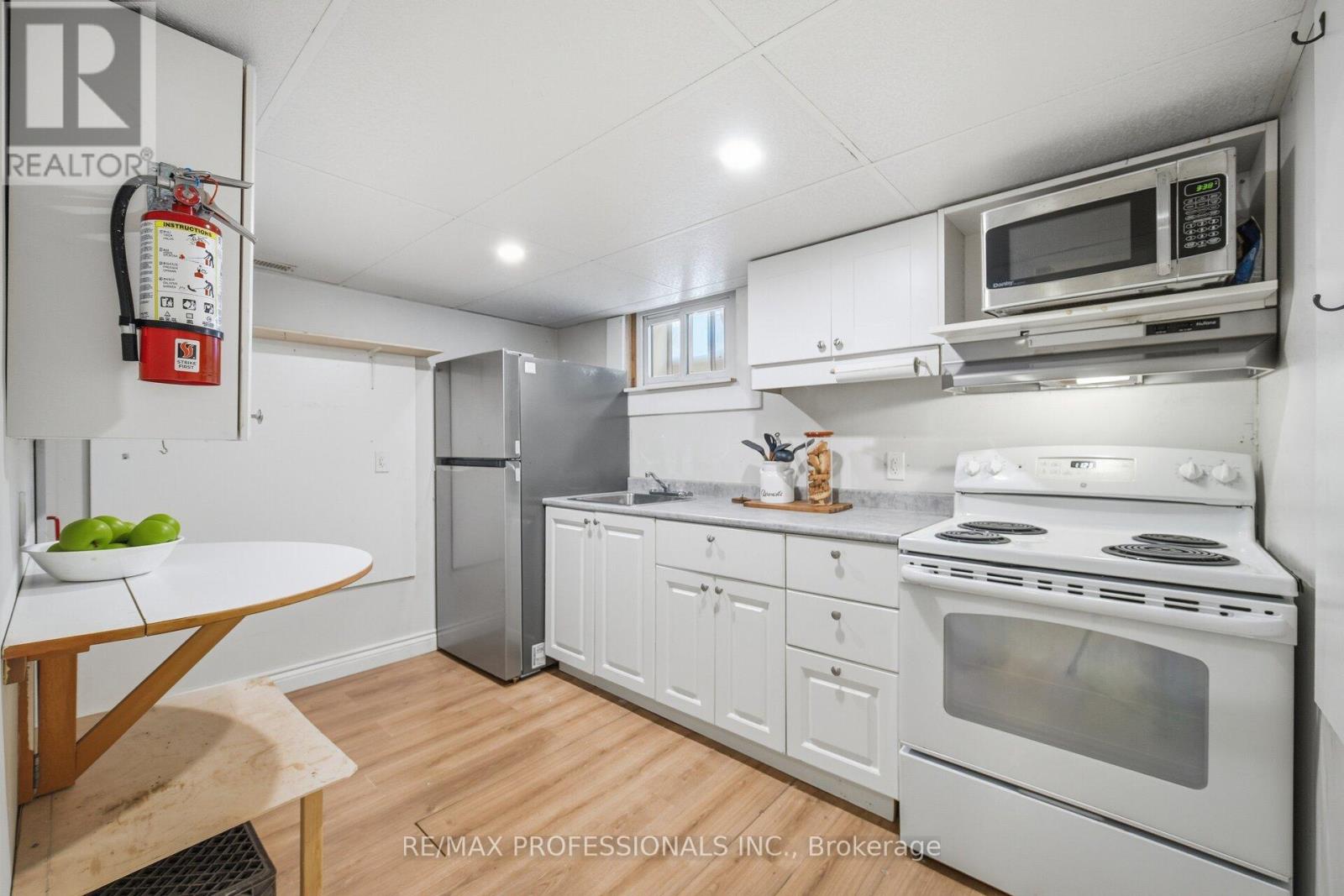 318 Park Lawn Road, Toronto, Ontario  M8Y 3K2 - Photo 21 - W12758692