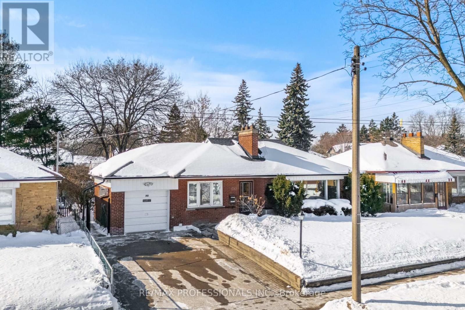 318 Park Lawn Road, Toronto, Ontario  M8Y 3K2 - Photo 4 - W12758692