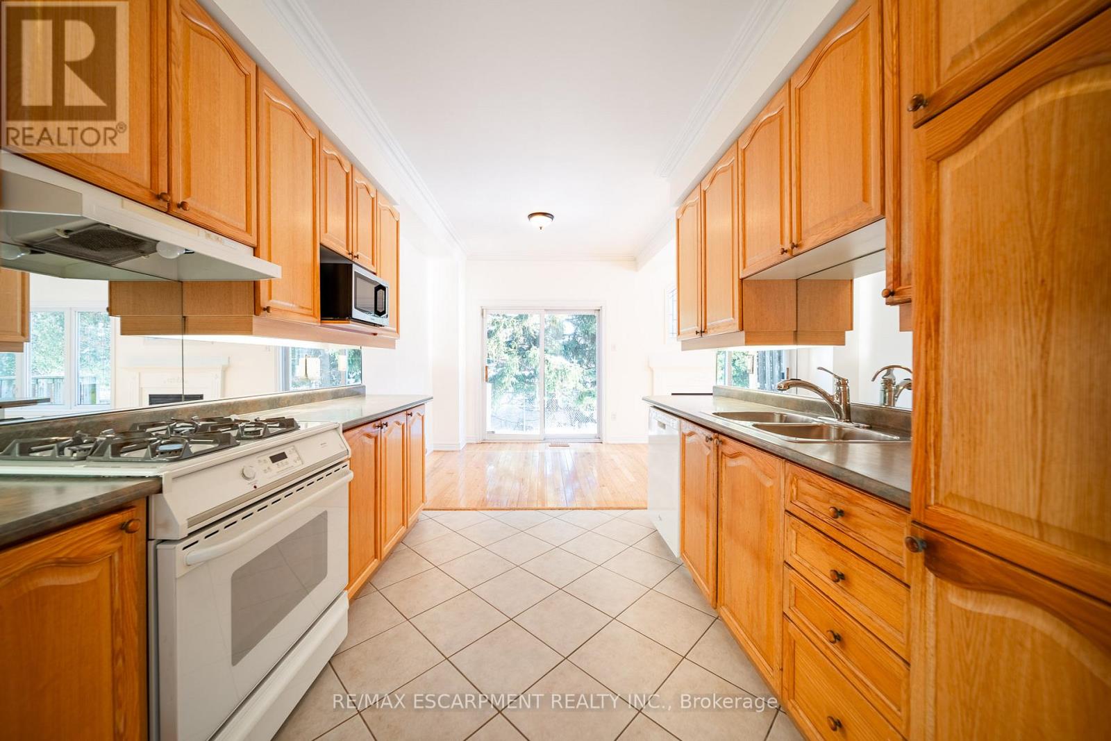 16 - 1050 Grand Boulevard, Oakville, Ontario  L6H 2S5 - Photo 15 - W12758704