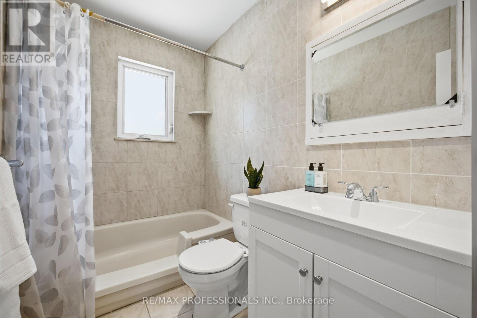 318 Park Lawn Road, Toronto, Ontario  M8Y 3K2 - Photo 15 - W12758692