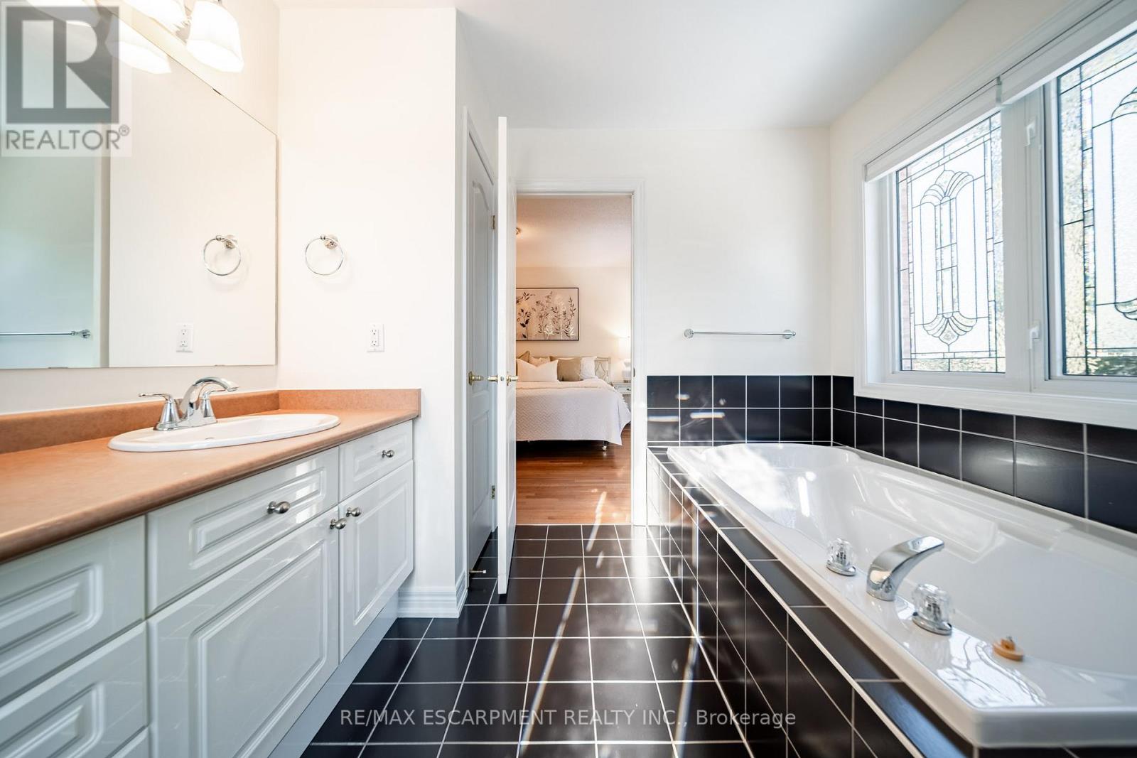 16 - 1050 Grand Boulevard, Oakville, Ontario  L6H 2S5 - Photo 29 - W12758704