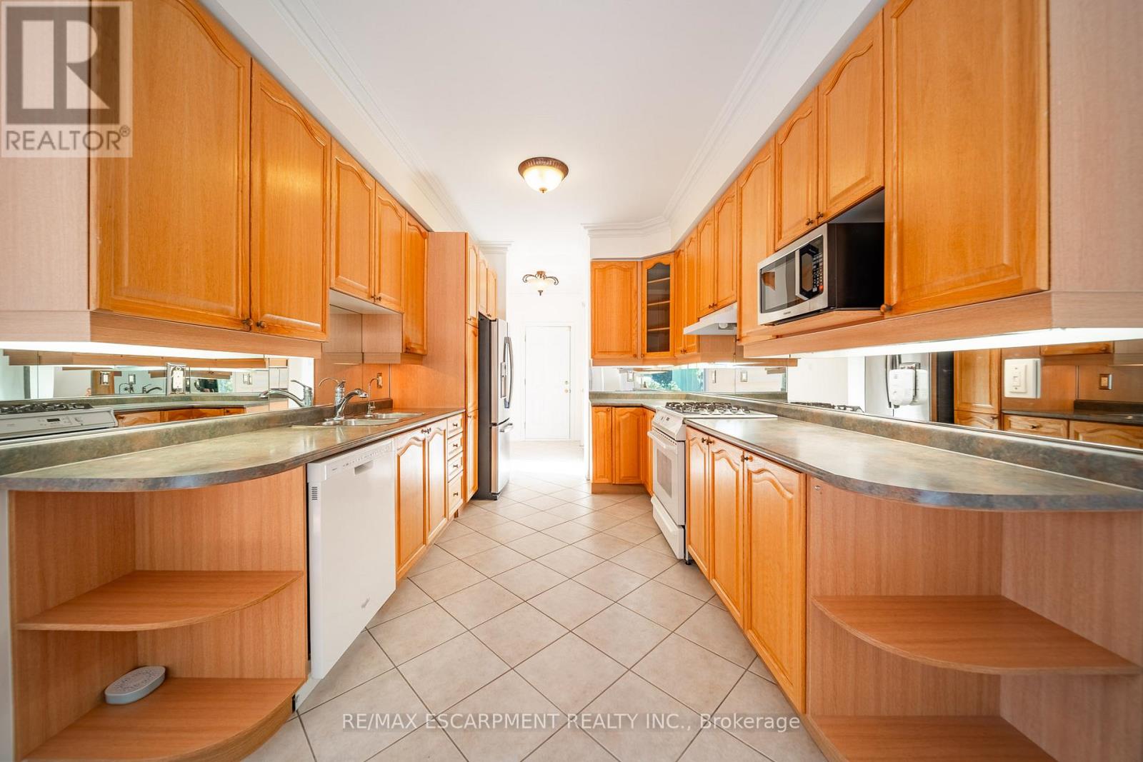 16 - 1050 Grand Boulevard, Oakville, Ontario  L6H 2S5 - Photo 16 - W12758704