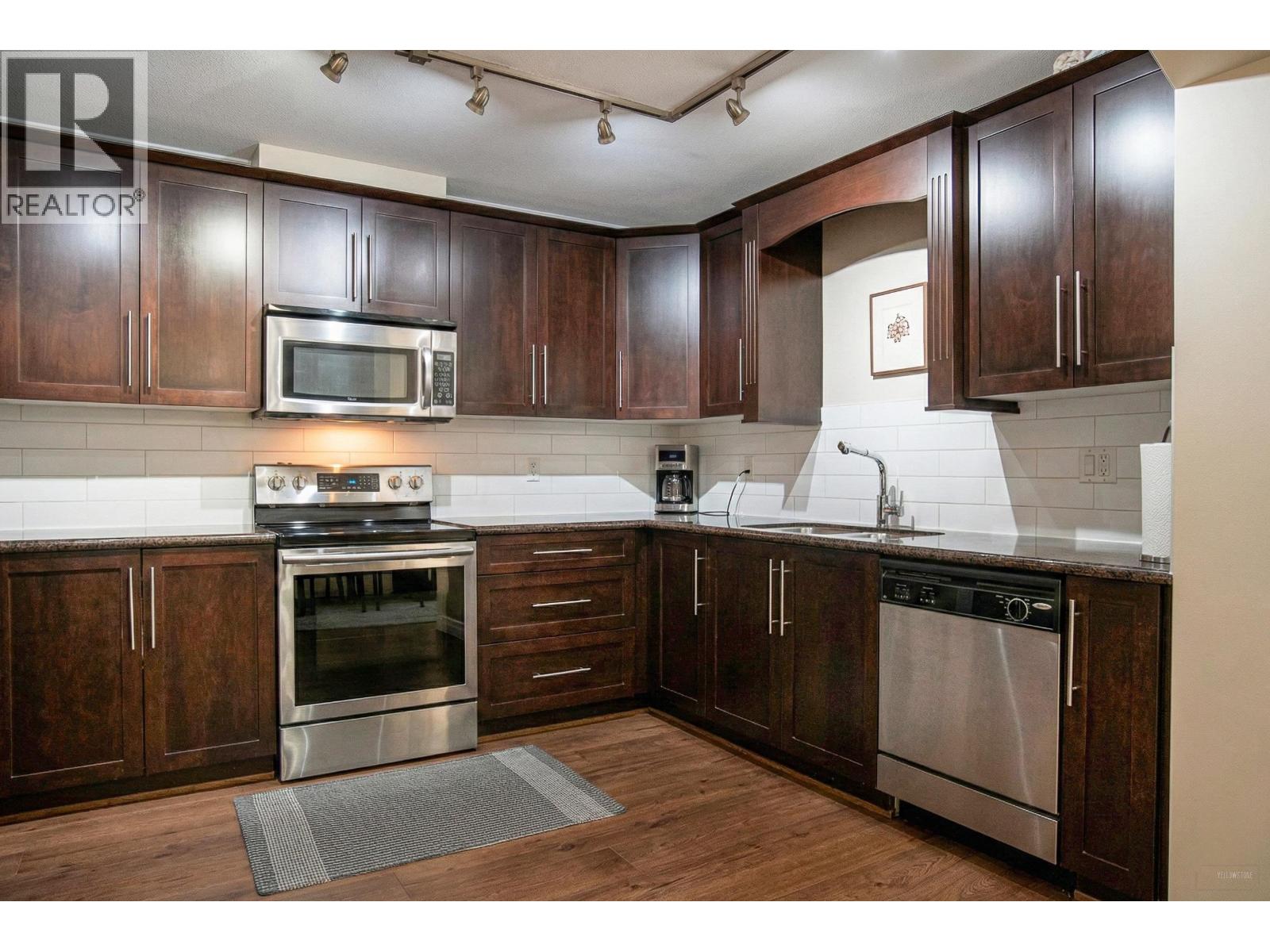 103 2628 Maple Street, Port Coquitlam, British Columbia  V3C 0E2 - Photo 1 - R3070662