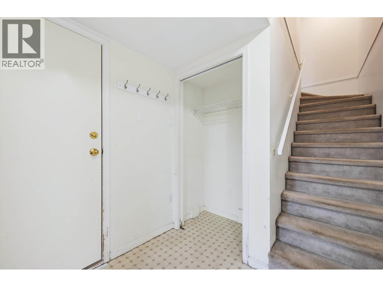 2050 Qu'appelle Boulevard Unit# 14, Kamloops, British Columbia  V2E 2R4 - Photo 3 - 10374854