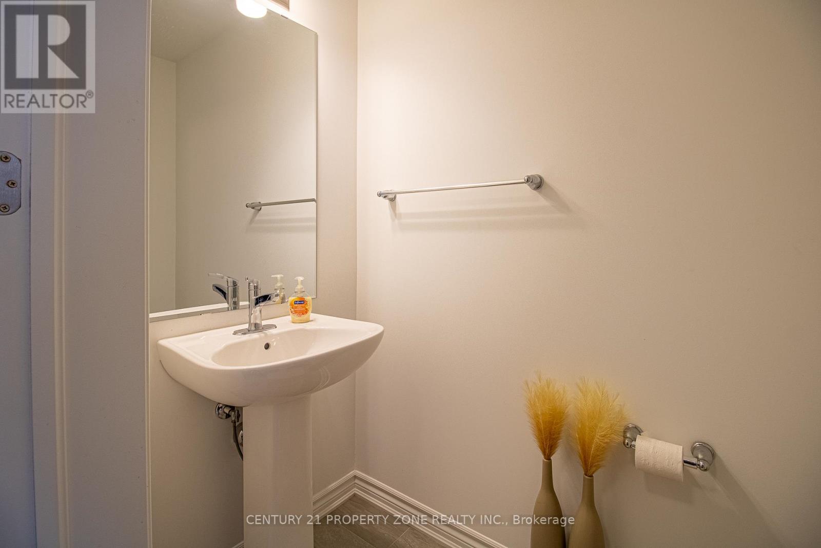 32 Bellasera Way, Caledon, Ontario  L7C 1Z9 - Photo 5 - W12758752