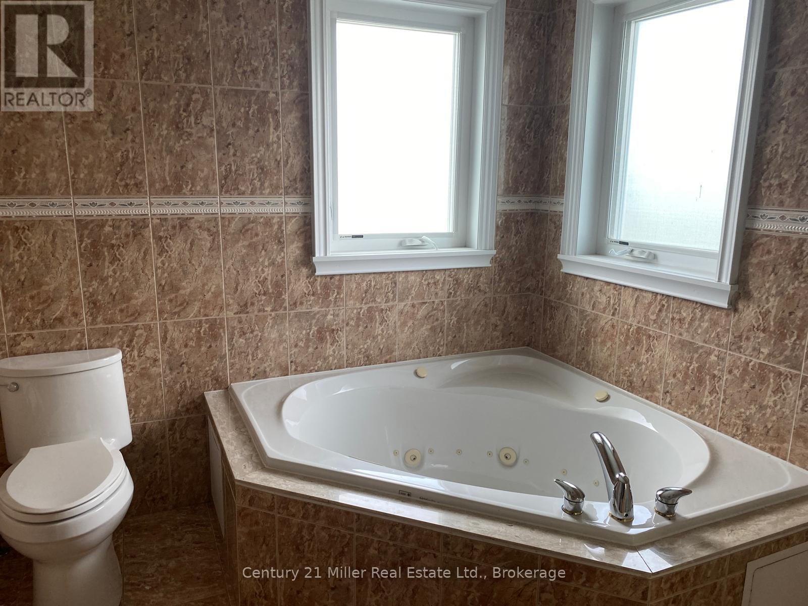 226 Elmwood Road, Oakville, Ontario  L6K 2B1 - Photo 7 - W12746628