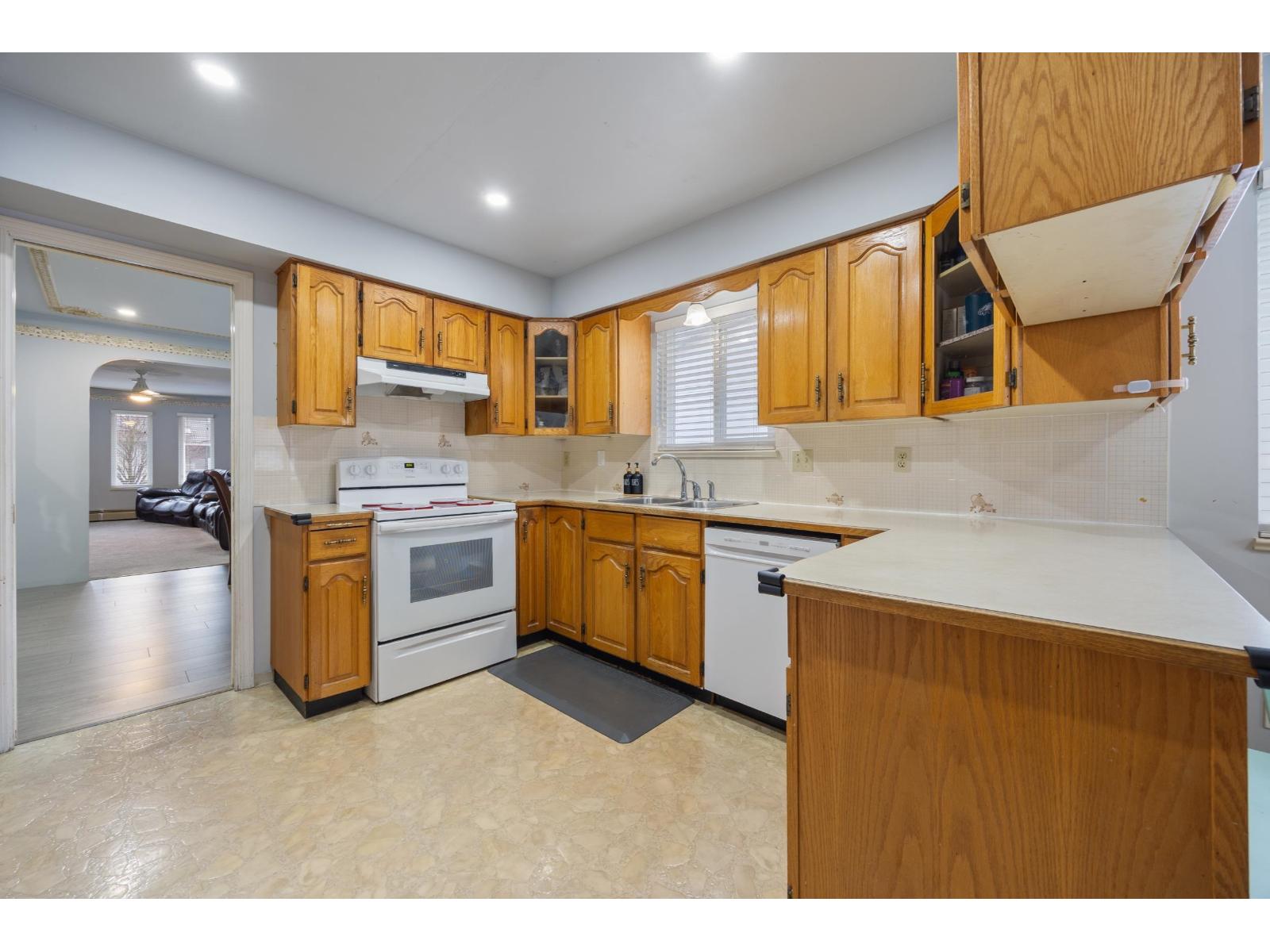 12460 90a Avenue, Surrey, British Columbia  V3V 6T3 - Photo 13 - R3086682