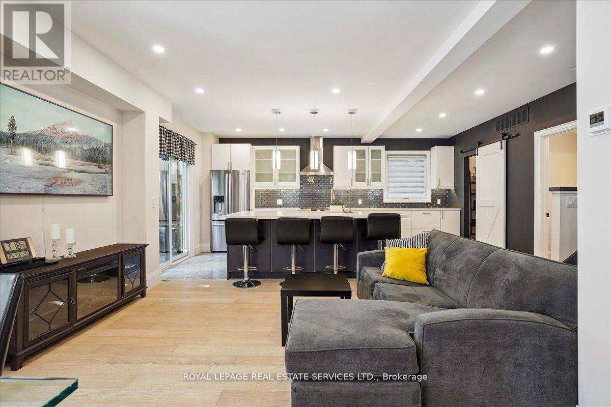 24 Peel Street N, Hamilton, Ontario  L9H 2Z9 - Photo 15 - X12703626