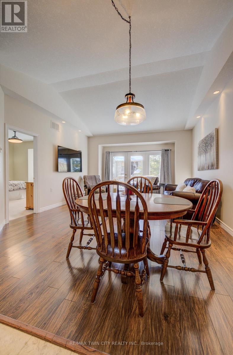 15 - 34 Livingston Boulevard, Wilmot, Ontario  N3A 4M7 - Photo 10 - X12606350