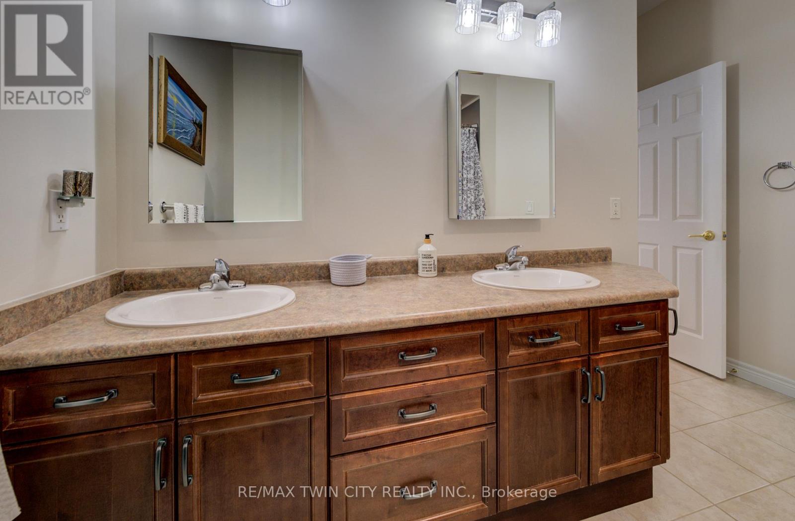 15 - 34 Livingston Boulevard, Wilmot, Ontario  N3A 4M7 - Photo 21 - X12606350