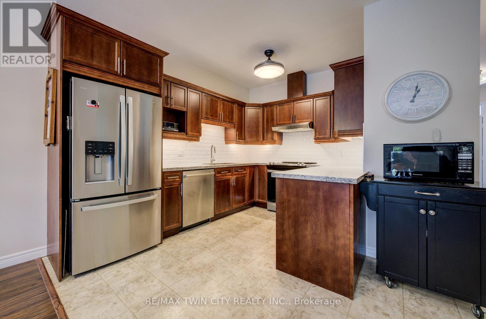 15 - 34 Livingston Boulevard, Wilmot, Ontario  N3A 4M7 - Photo 7 - X12606350