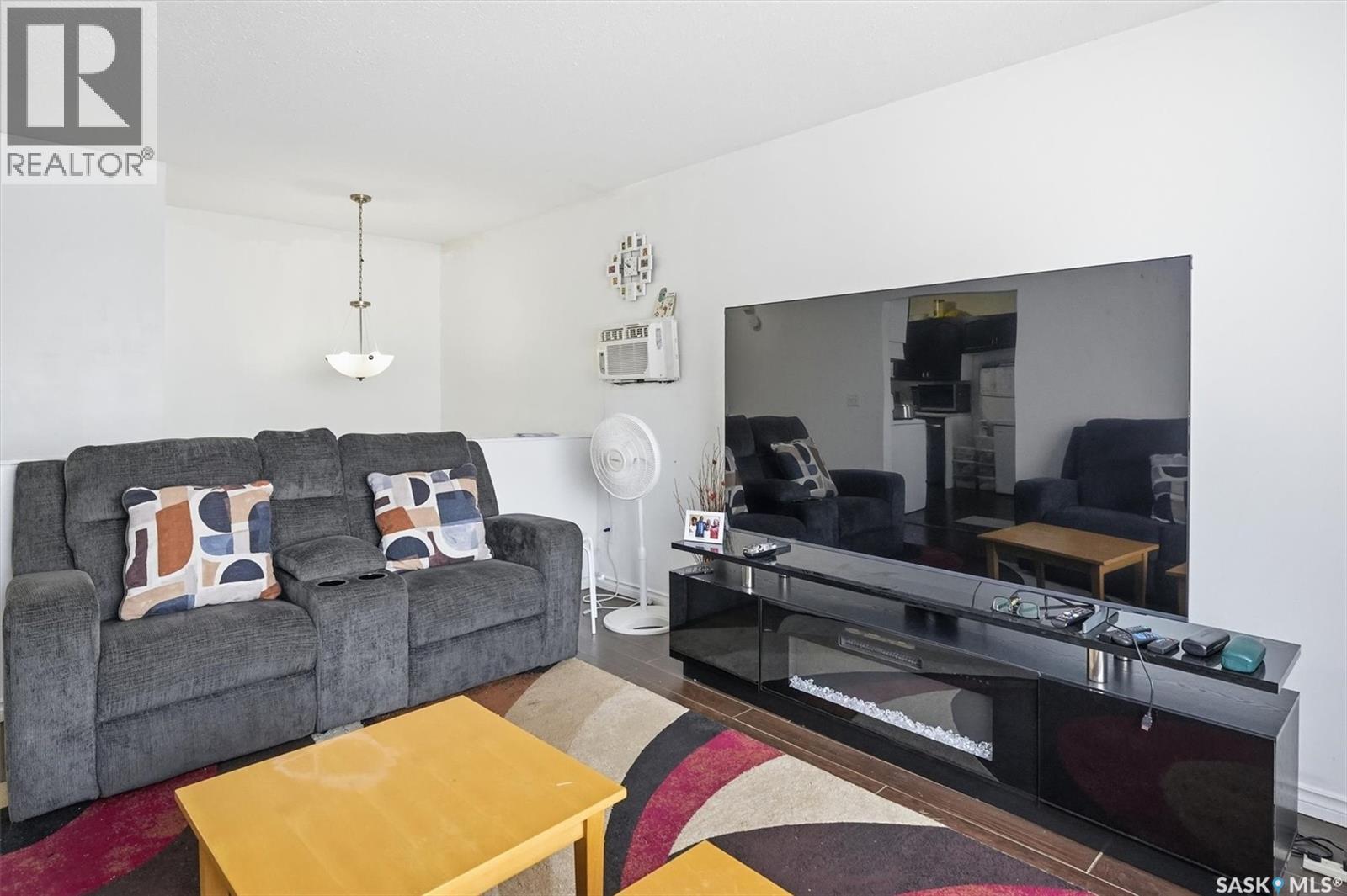 118-120 Barber Crescent, Saskatoon, Saskatchewan  S7M 5M7 - Photo 7 - SK027951