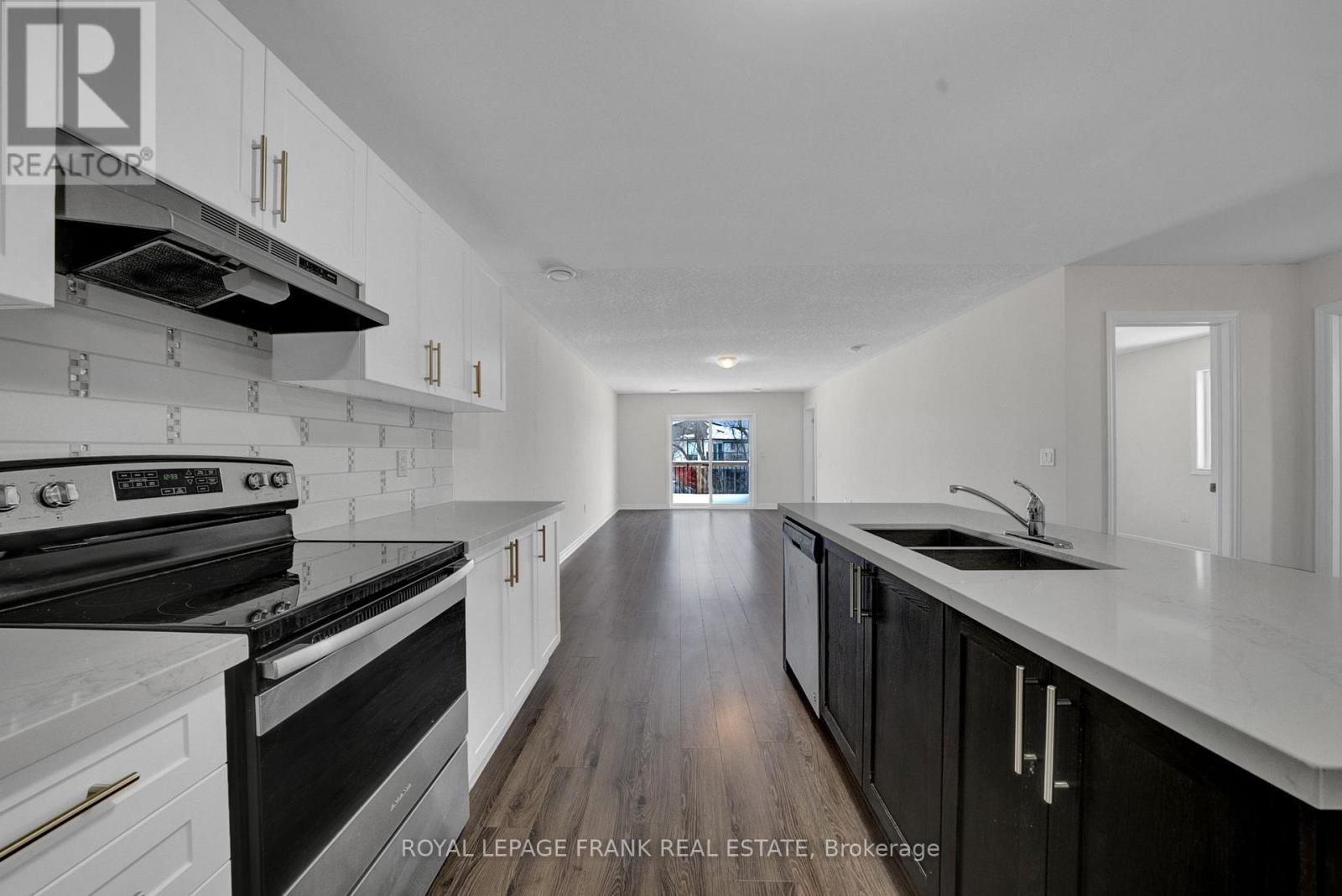 402 Olive Avenue, Oshawa, Ontario  L1H 2R1 - Photo 10 - E12676576