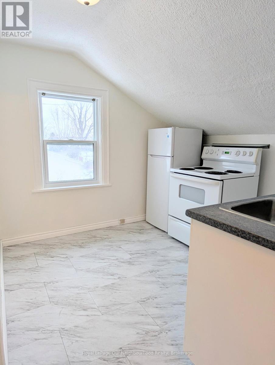 164 Centre Street N, Oshawa, Ontario  L1G 4C3 - Photo 4 - E12757938