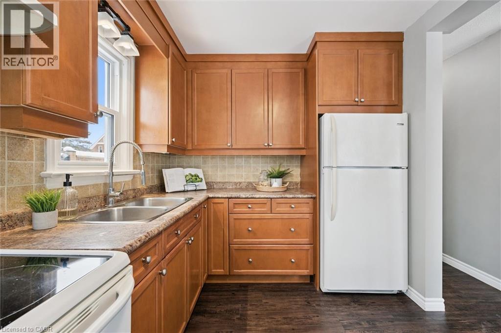 106 Belmont Avenue W, Kitchener, Ontario  N2M 1L4 - Photo 12 - 40802884