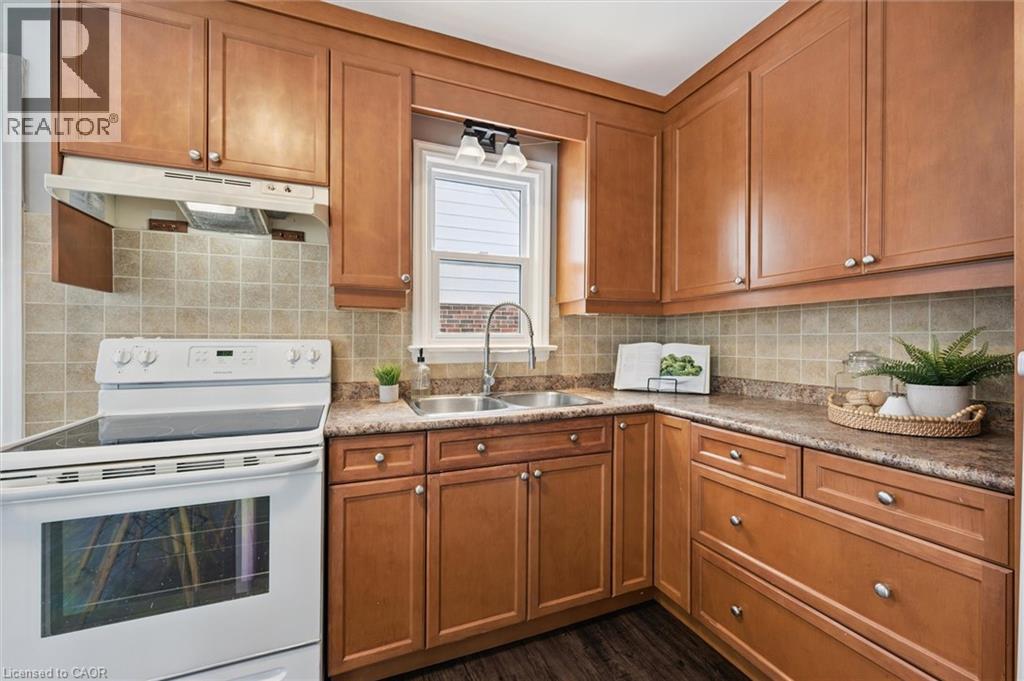 106 Belmont Avenue W, Kitchener, Ontario  N2M 1L4 - Photo 14 - 40802884