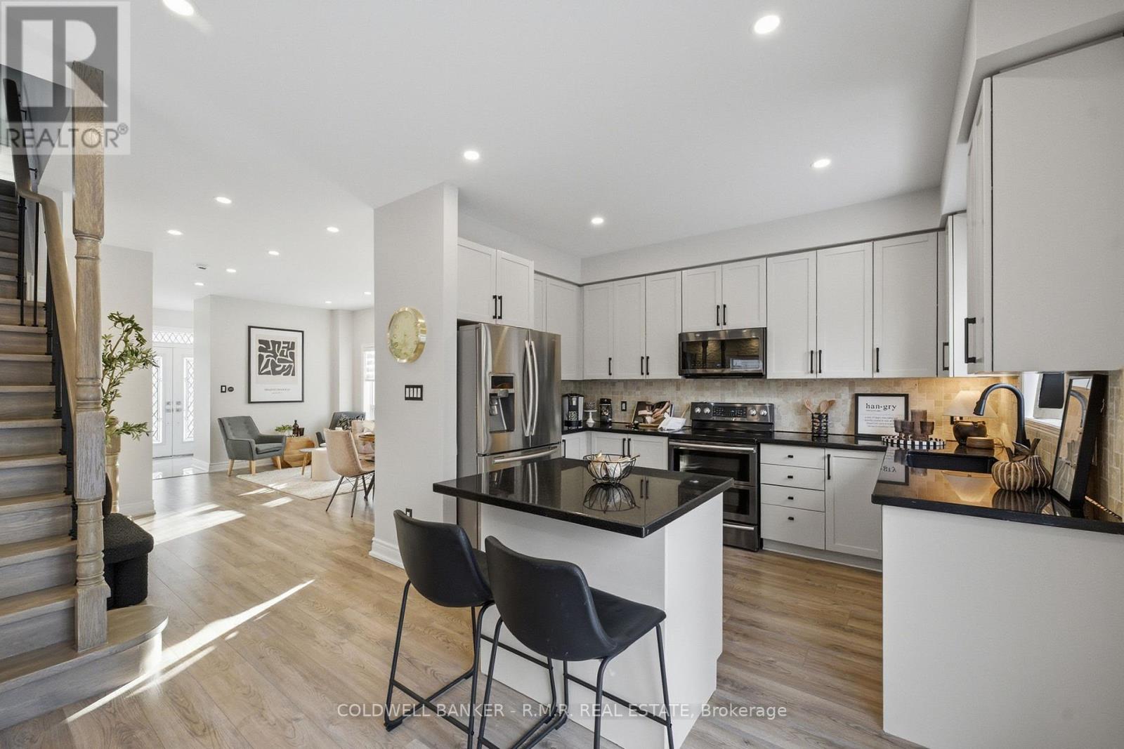 82 Vipond Road, Whitby, Ontario  L1M 2P2 - Photo 3 - E12757860