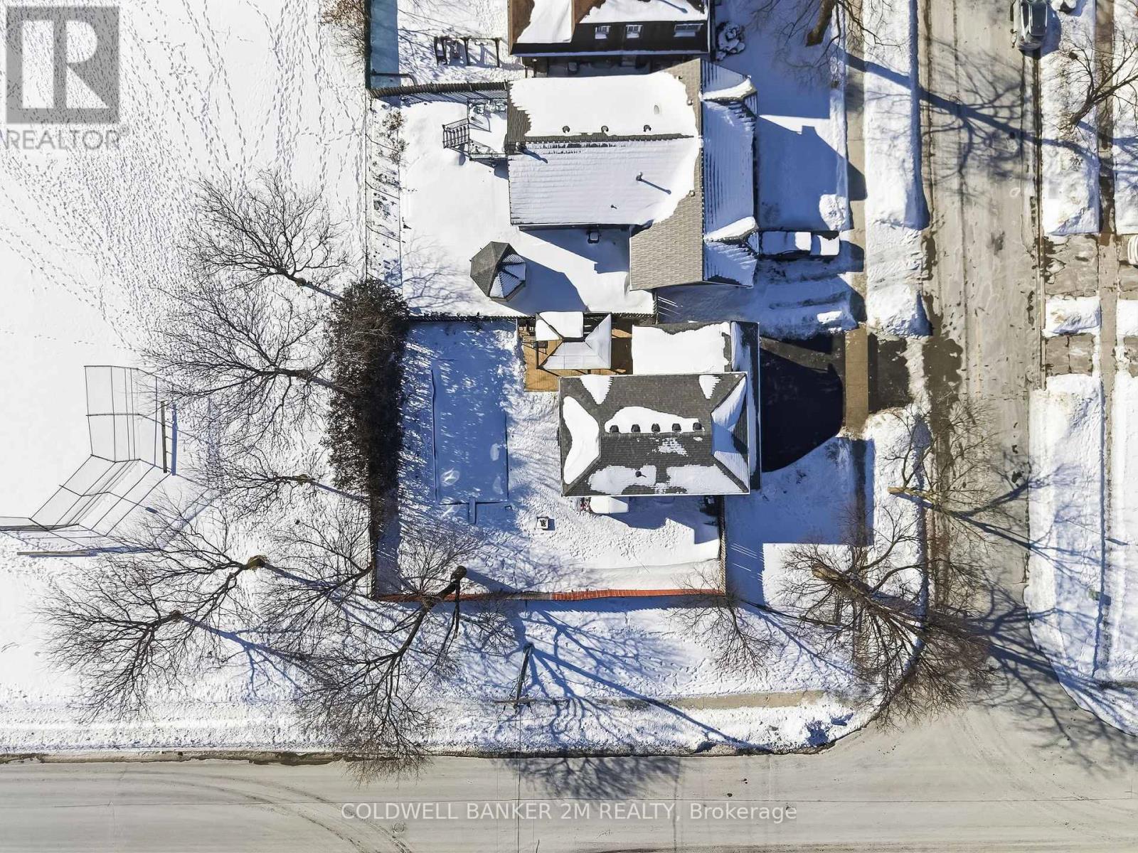 34 Jermyn Street, Whitby, Ontario  L1N 5M5 - Photo 3 - E12758248