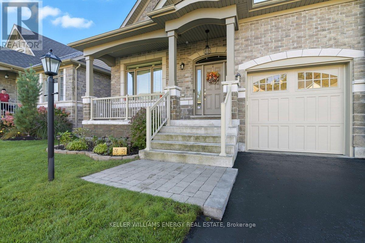 605 George Reynolds Drive, Clarington, Ontario  L1E 0A8 - Photo 3 - E12758282