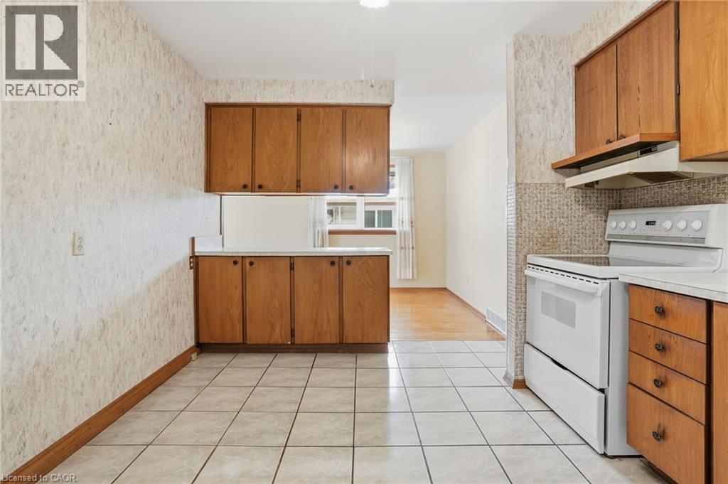 63 Marlowe Drive, Hamilton, Ontario  L9C 2H8 - Photo 14 - 40798987