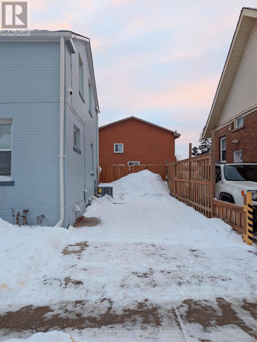 164 Centre Street N, Oshawa, Ontario  L1G 4C3 - Photo 10 - E12757938