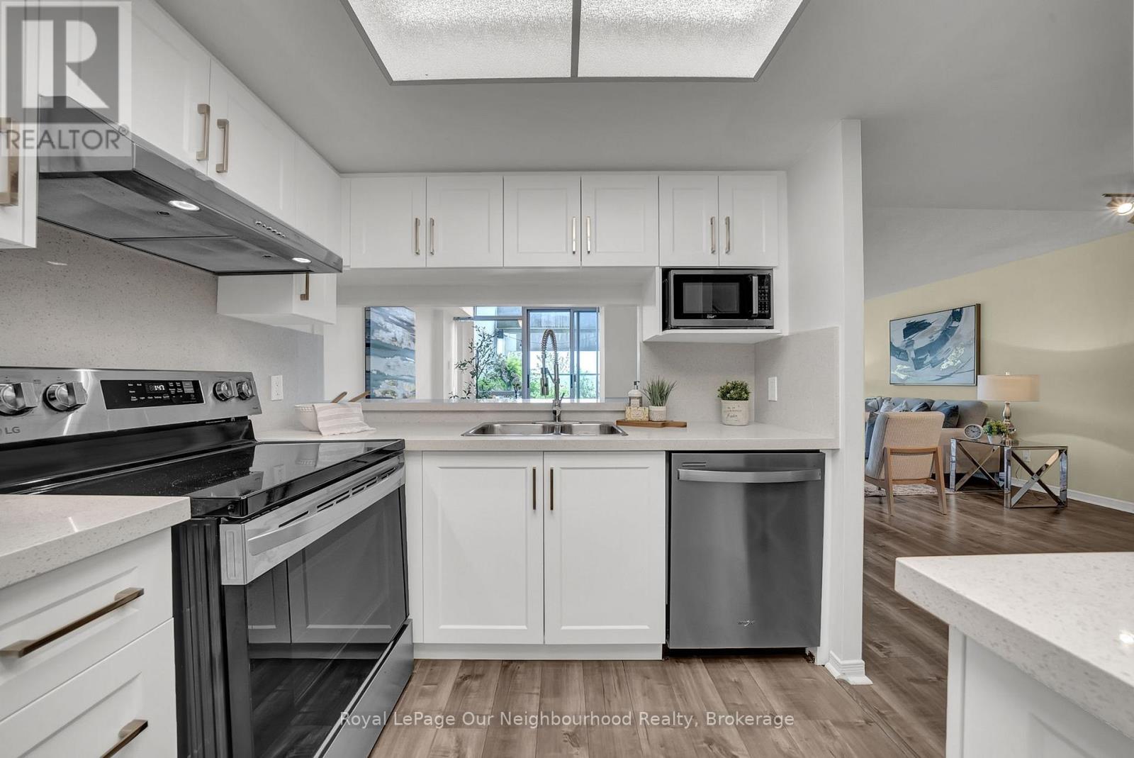 304 - 25 Cumberland Lane, Ajax (South West), Ontario  L1S 7K1 - Photo 6 - E12758996