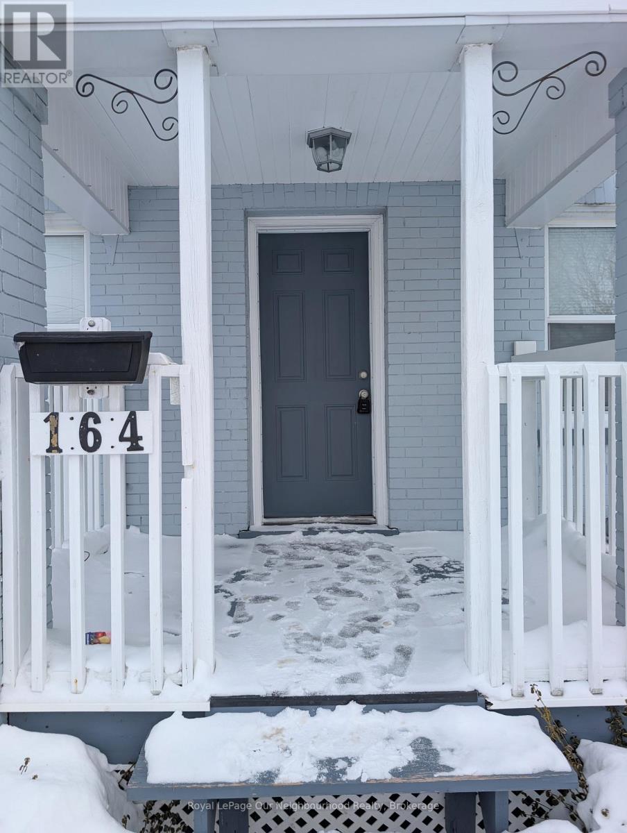 164 Centre Street N, Oshawa, Ontario  L1G 4C3 - Photo 2 - E12757938