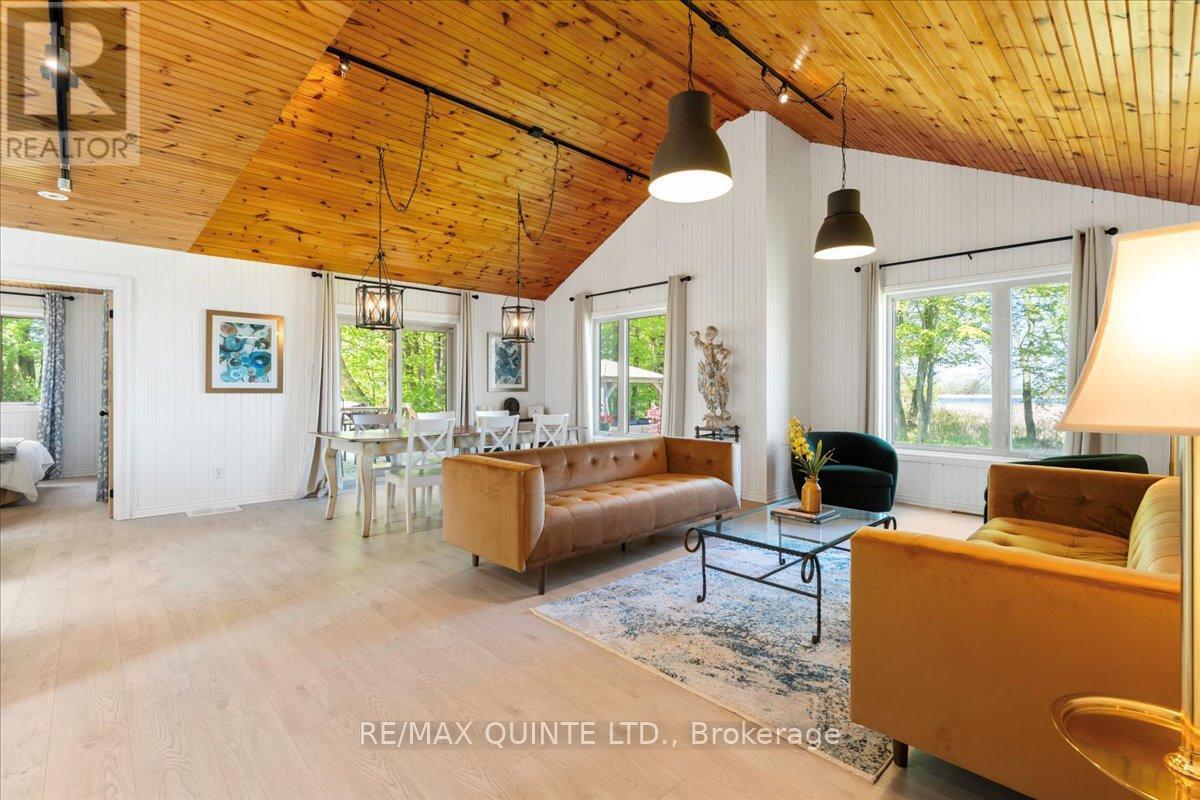 1406 County Road 12, Prince Edward County, Ontario  K0K 2T0 - Photo 15 - X12167040