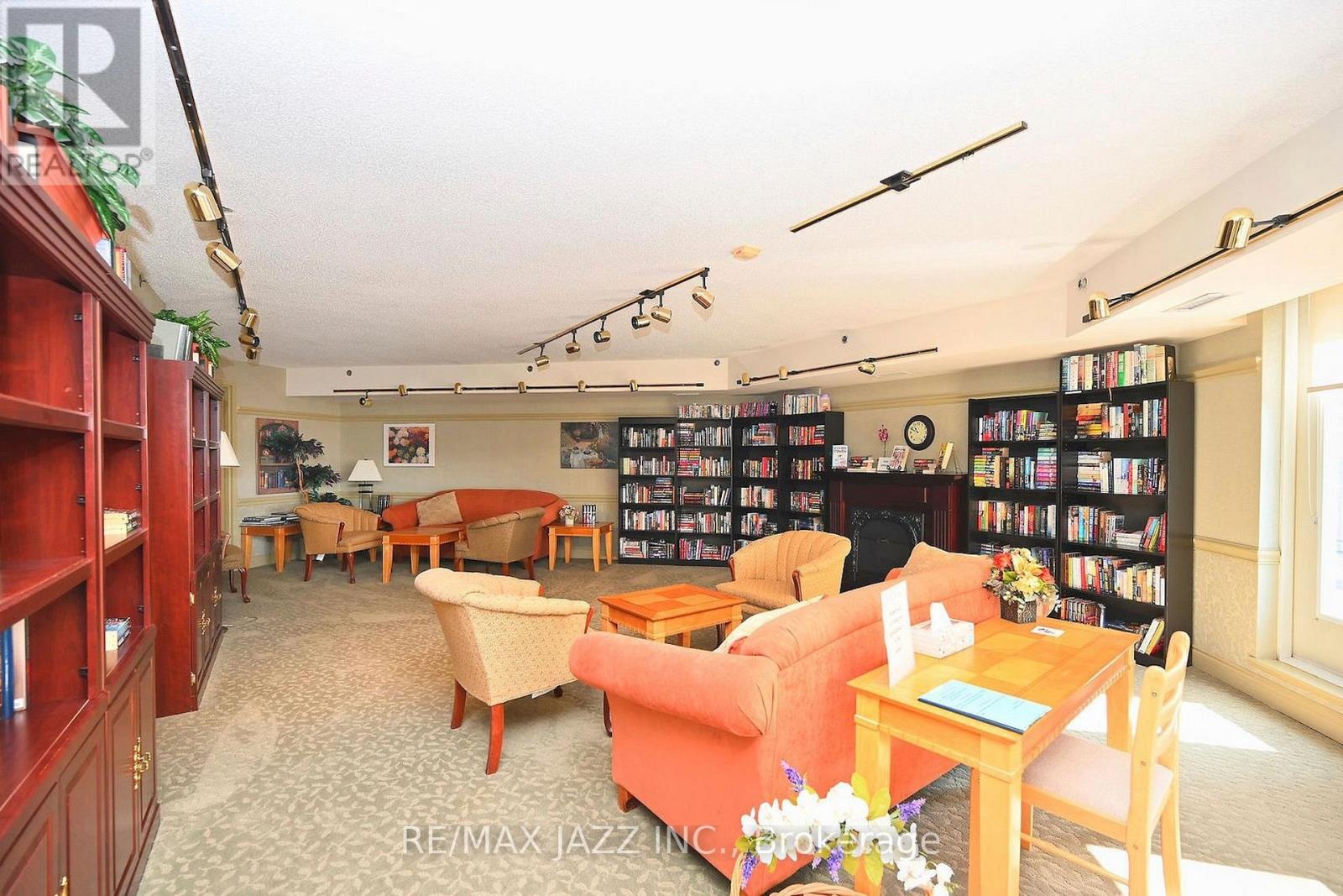 304 - 7 Dayspring Circle, Brampton (Goreway Drive Corridor), Ontario  L6P 1C1 - Photo 31 - W12758414