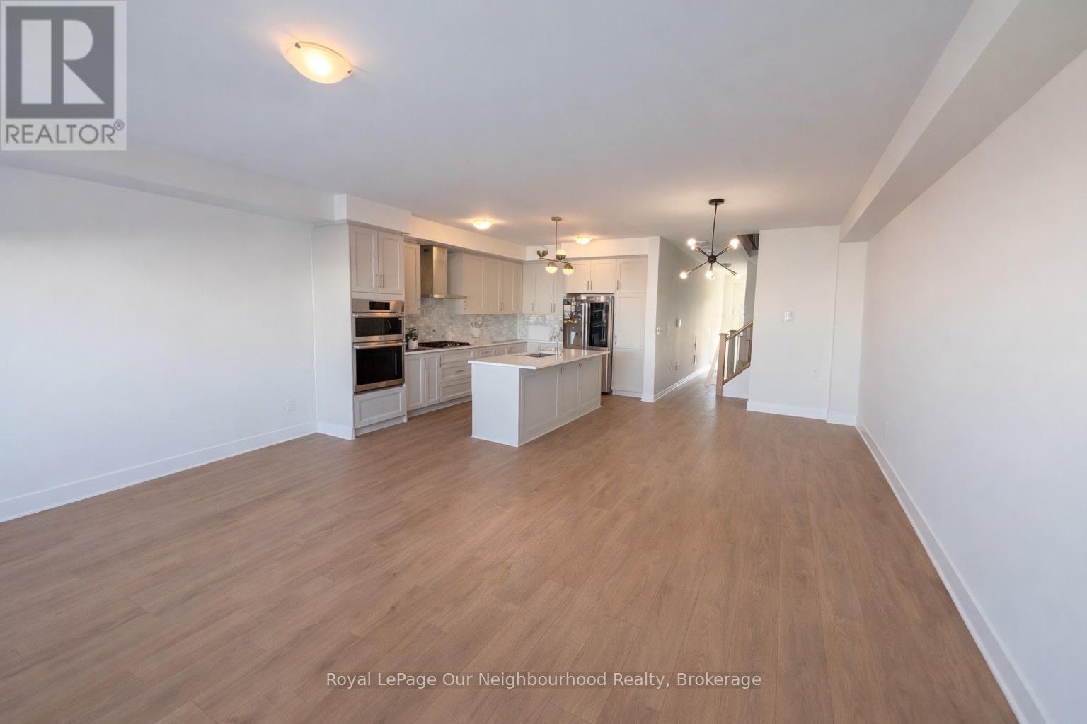 71 GREER STREET, Barrie, Ontario