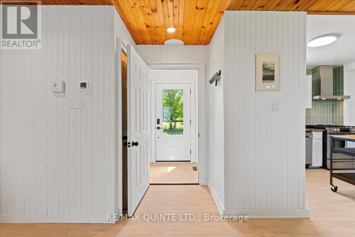 1406 County Road 12, Prince Edward County, Ontario  K0K 2T0 - Photo 11 - X12167040