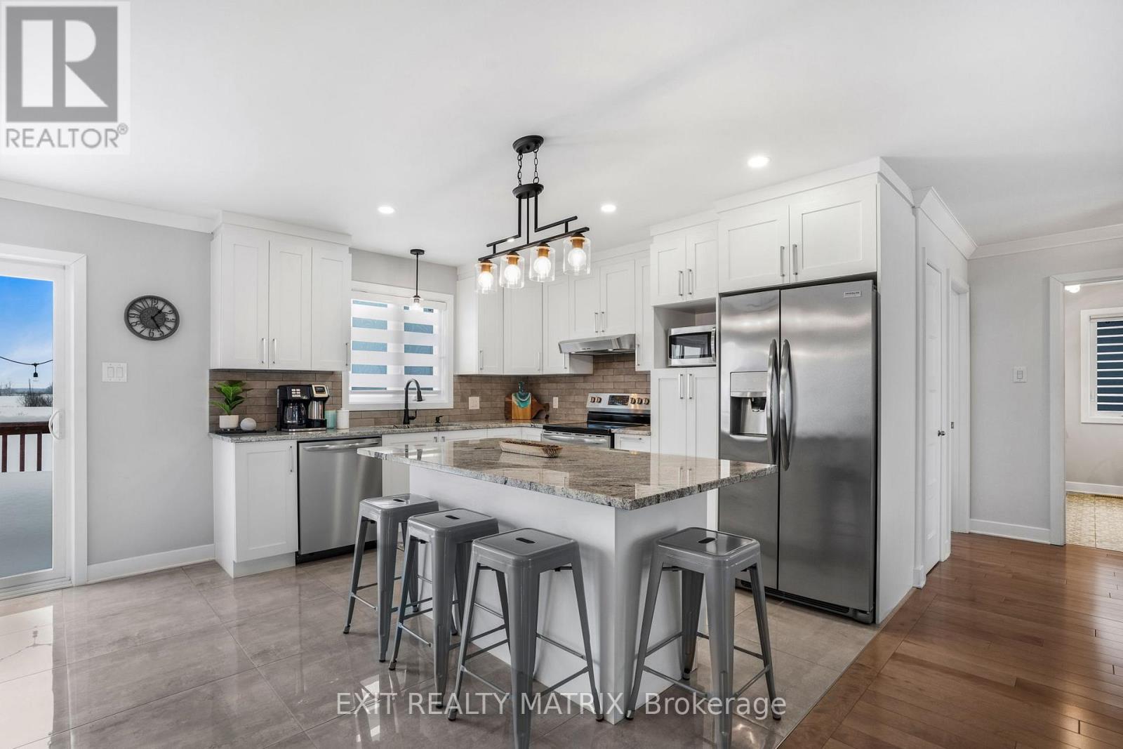 680 Roxane Crescent, Hawkesbury, Ontario  K6A 3W8 - Photo 8 - X12758710